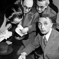 Un jovencísimo Julien Graq anuncia en diciembre de 1951 que rechaza el premio&nbsp;Goncourt