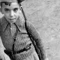 Robert Capa Niño miliciano Barcelona agoto&nbsp;1936